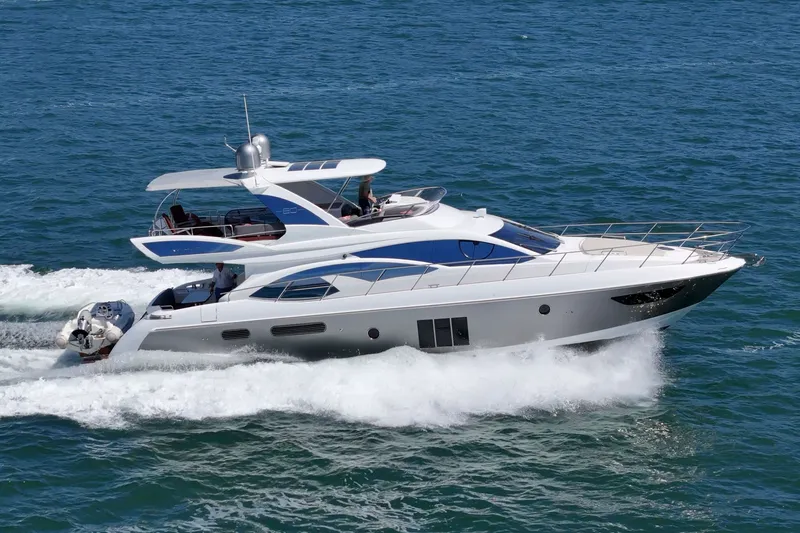 Slide: The Image of Azimut 60 Fly 2016 - 11