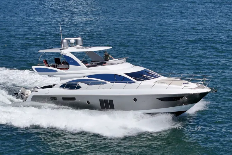 Slide: The Image of Azimut 60 Fly 2016 - 12