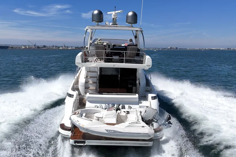 Slide: The Image of Azimut 60 Fly 2016 - 16