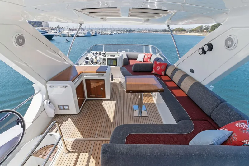 Slide: The Image of Azimut 60 Fly 2016 - 17