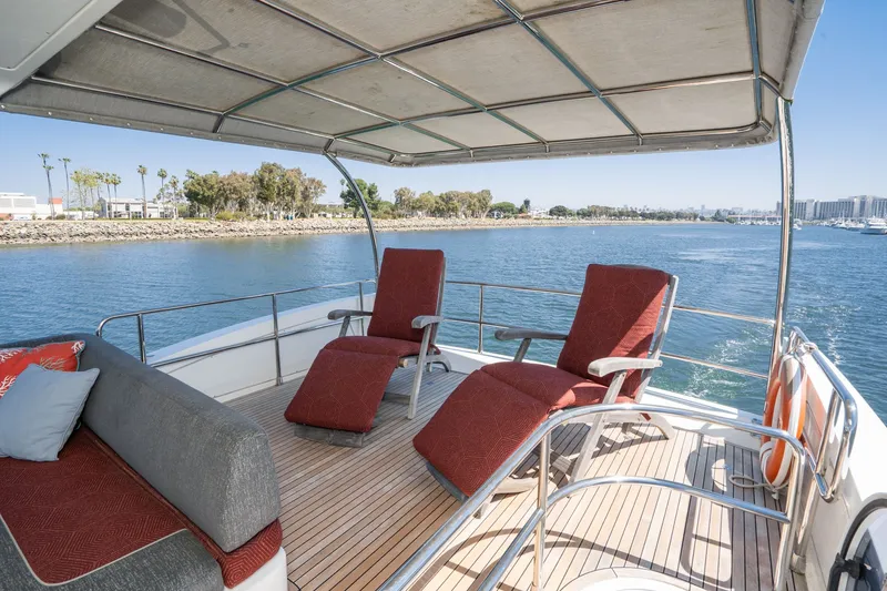 Slide: The Image of Azimut 60 Fly 2016 - 25