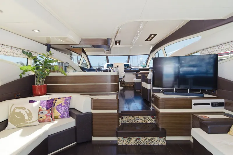 Slide: The Image of Azimut 60 Fly 2016 - 31