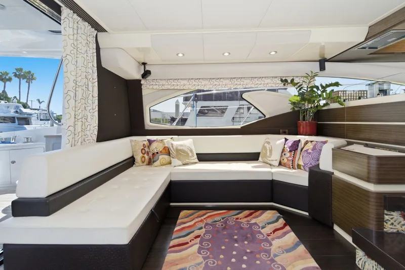 Slide: The Image of Azimut 60 Fly 2016 - 33