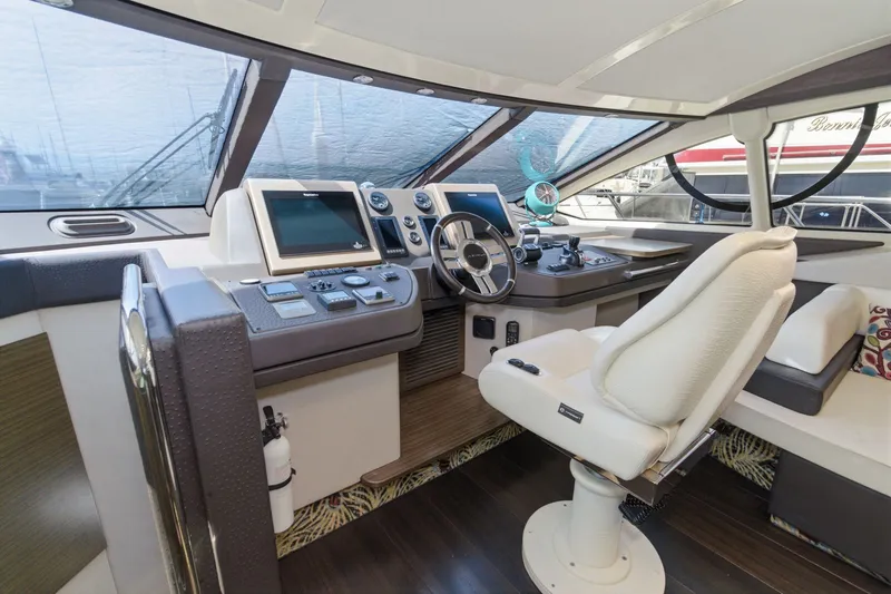 Slide: The Image of Azimut 60 Fly 2016 - 40