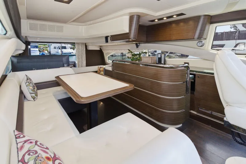 Slide: The Image of Azimut 60 Fly 2016 - 44