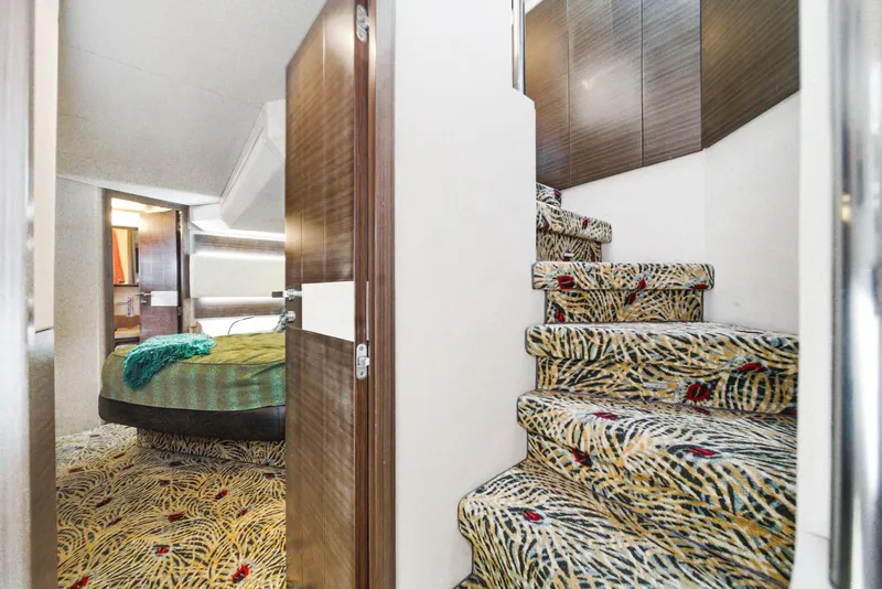 Slide: The Image of Azimut 60 Fly 2016 - 46