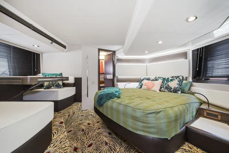 Slide: The Image of Azimut 60 Fly 2016 - 47