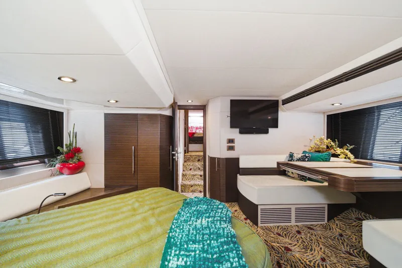 Slide: The Image of Azimut 60 Fly 2016 - 50