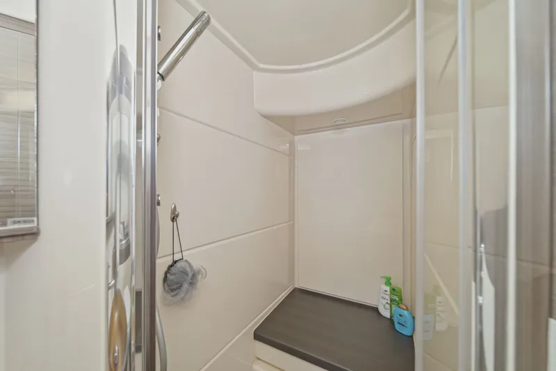 Slide: The Image of Azimut 60 Fly 2016 - 54