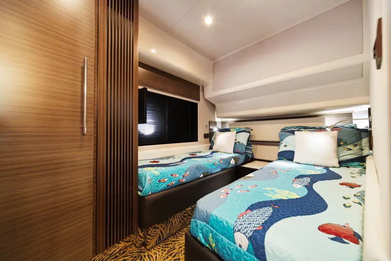 Slide: The Image of Azimut 60 Fly 2016 - 59