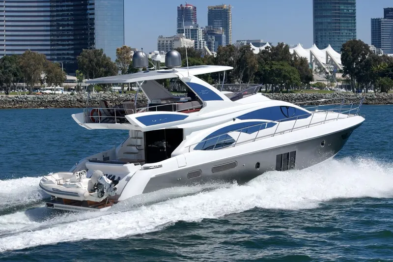 Slide: The Image of Azimut 60 Fly 2016 - 6