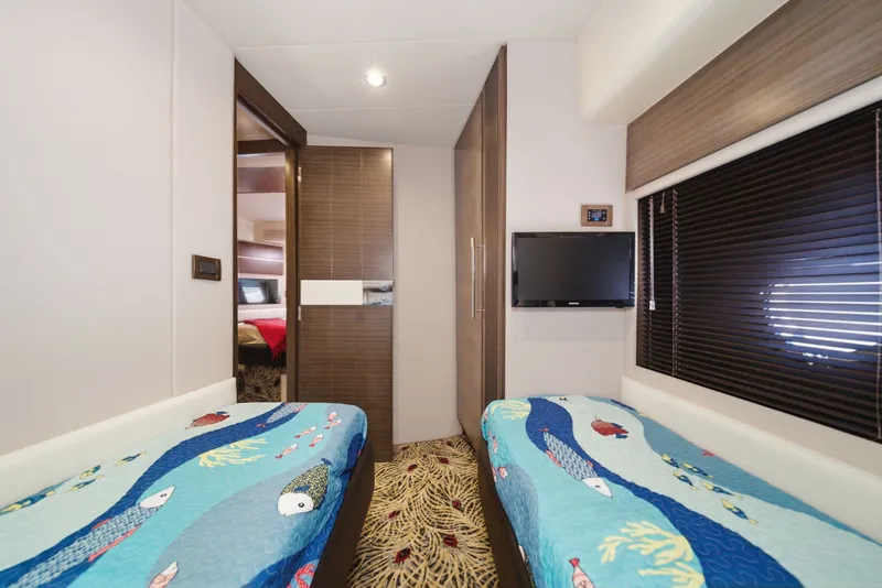 Slide: The Image of Azimut 60 Fly 2016 - 61