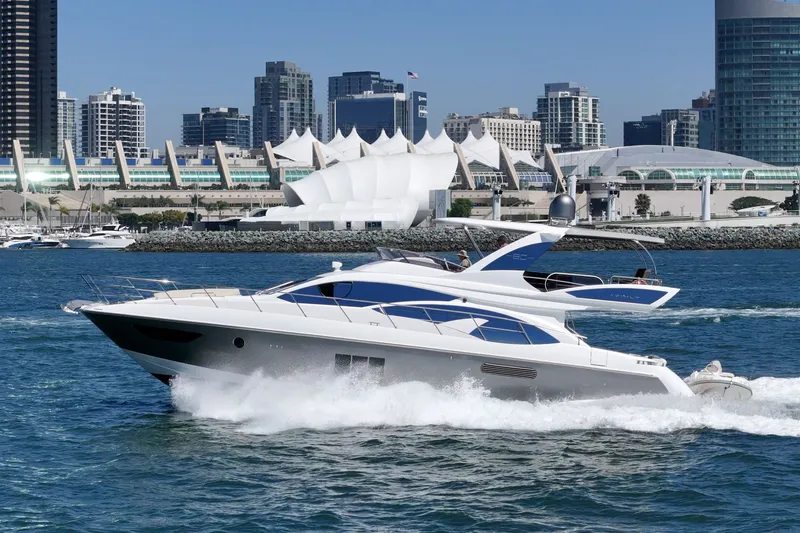 Slide: The Image of Azimut 60 Fly 2016 - 7