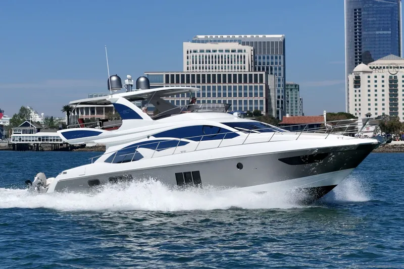 Slide: The Image of Azimut 60 Fly 2016 - 9