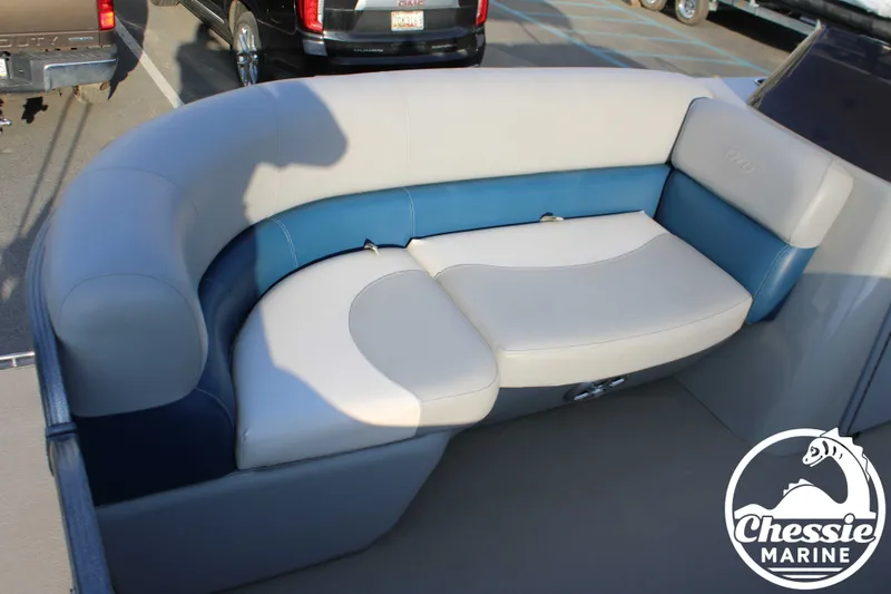 Slide: The Image of Manitou Aurora 230 VP 2020 - 10