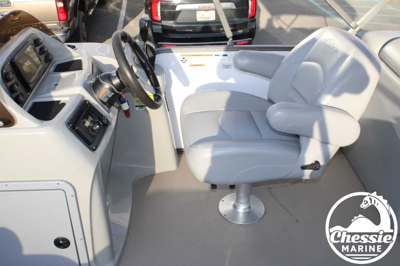 Slide: The Image of Manitou Aurora 230 VP 2020 - 11