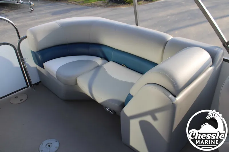 Slide: The Image of Manitou Aurora 230 VP 2020 - 17