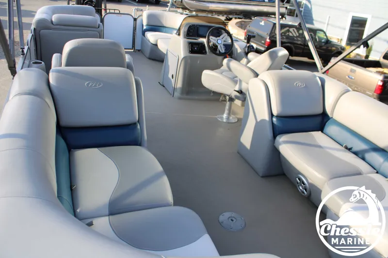 Slide: The Image of Manitou Aurora 230 VP 2020 - 19