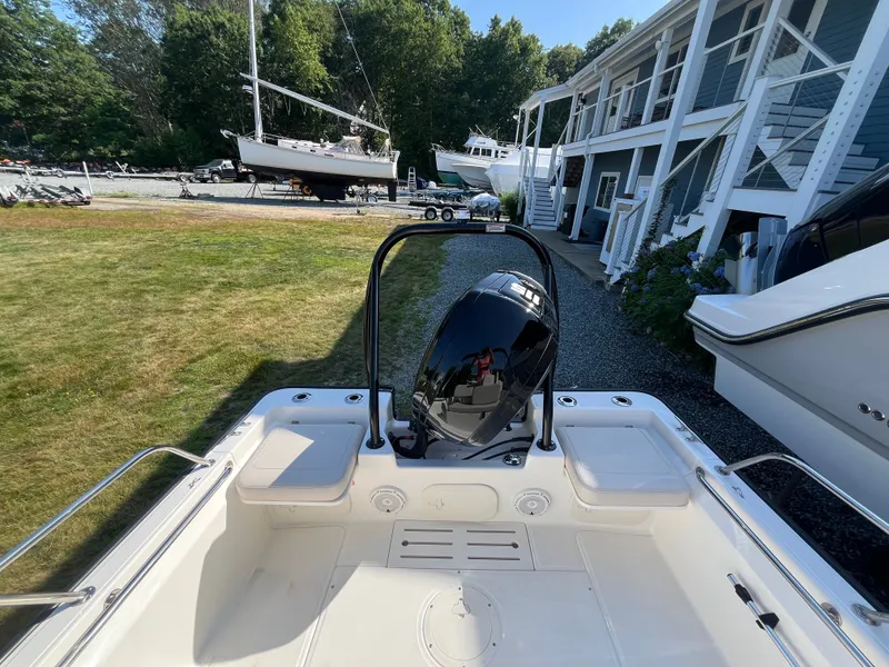 Slide: The Image of Boston Whaler 170 Montauk 2026 - 3