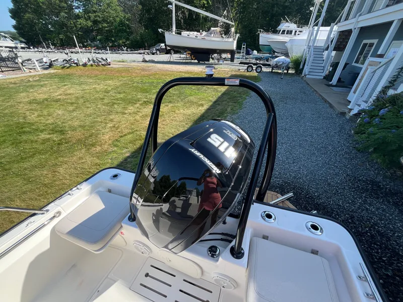 Slide: The Image of Boston Whaler 170 Montauk 2026 - 1
