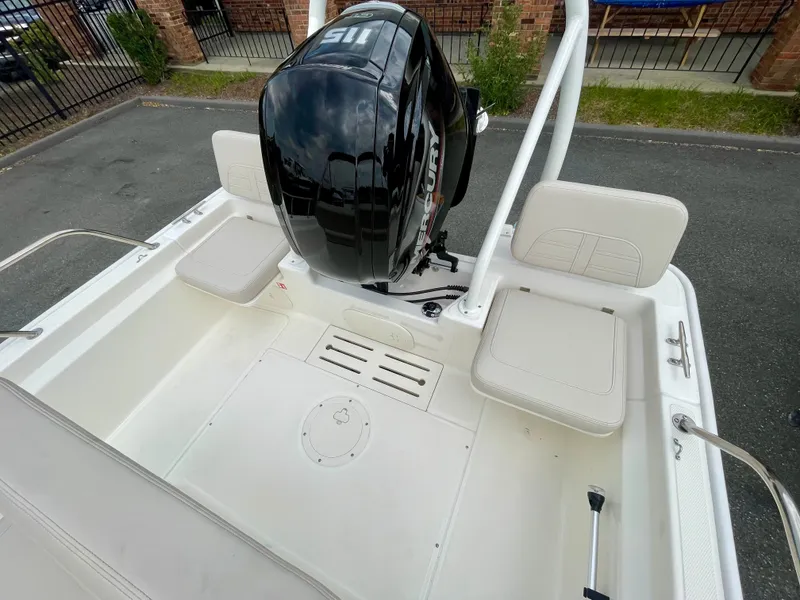 Slide: The Image of Boston Whaler 170 Montauk 2026 - 3