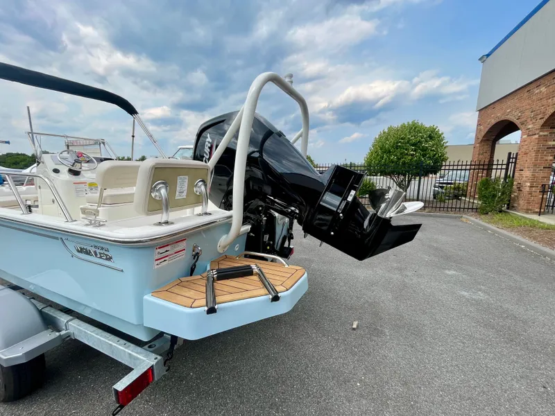 Slide: The Image of Boston Whaler 170 Montauk 2026 - 1