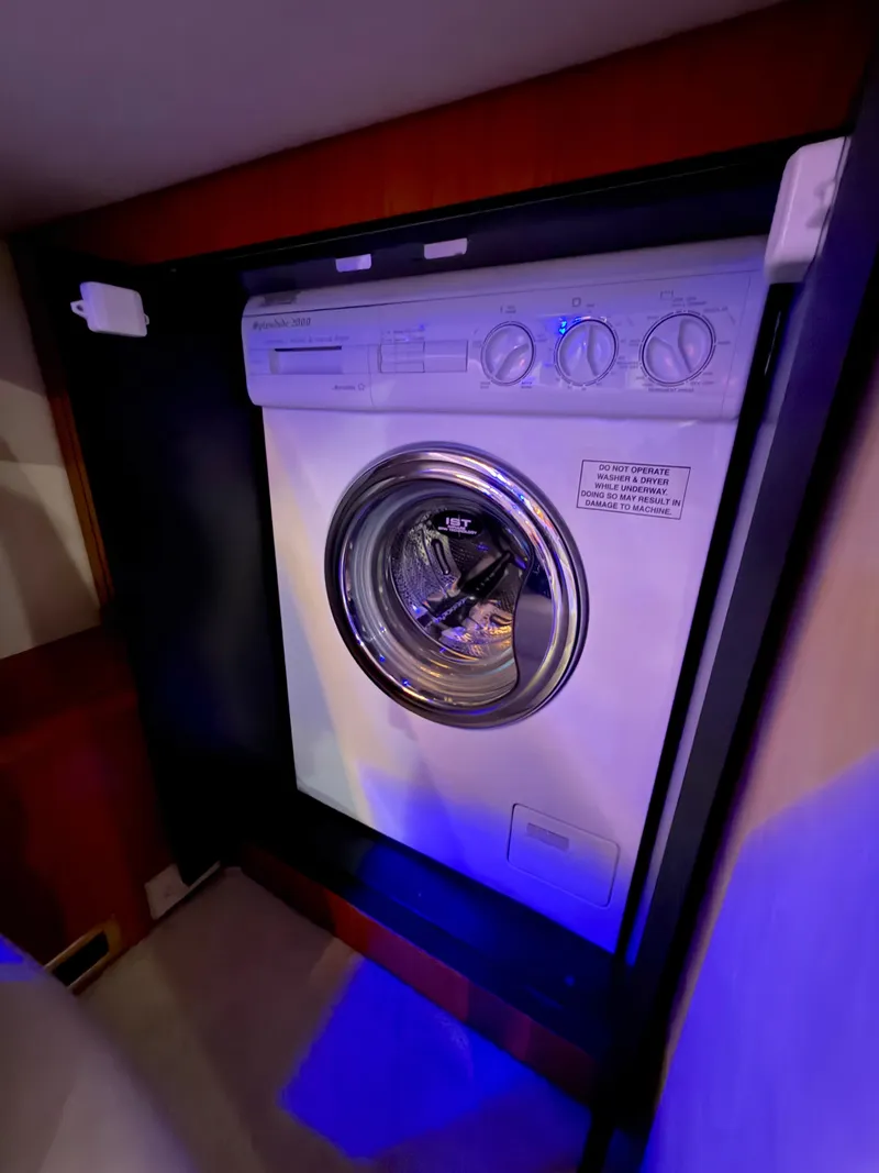 Slide: The Image of Sea Ray Sundancer 510 2001 - 23