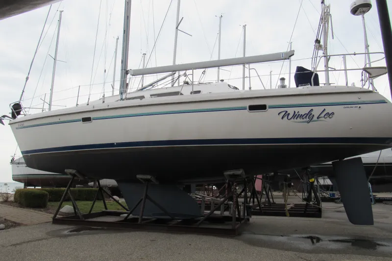 The Image of 1999 Catalina 380 sailboat named "Windy Lee" on dry dock. - 1