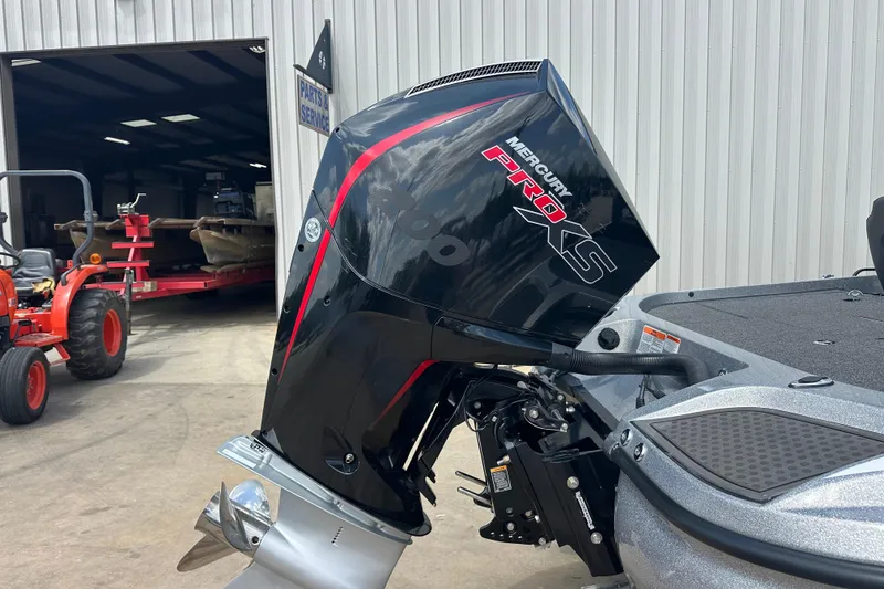 Slide: The Image of 2023 Nitro Z19 boat with Mercury Pro XS engine at service center. - 5