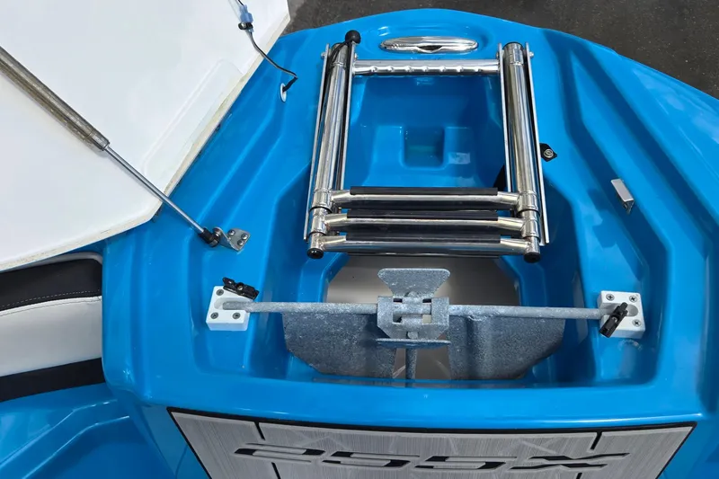 Slide: The Image of 2022 Yamaha Boats 255XD bow with anchor and stainless steel ladder. - 18