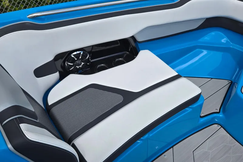 Slide: The Image of 2022 Yamaha Boats 255XD interior with sleek seating and modern design. - 32