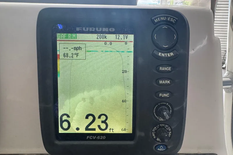 Slide: The Image of Furuno FCV-620 fish finder display on 2011 Pathfinder 2200 Tournament Edition boat. - 19
