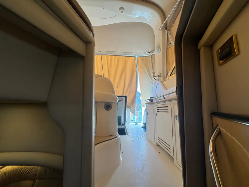 Slide: The Image of Sea Ray 380 Sundancer 1999 - 50