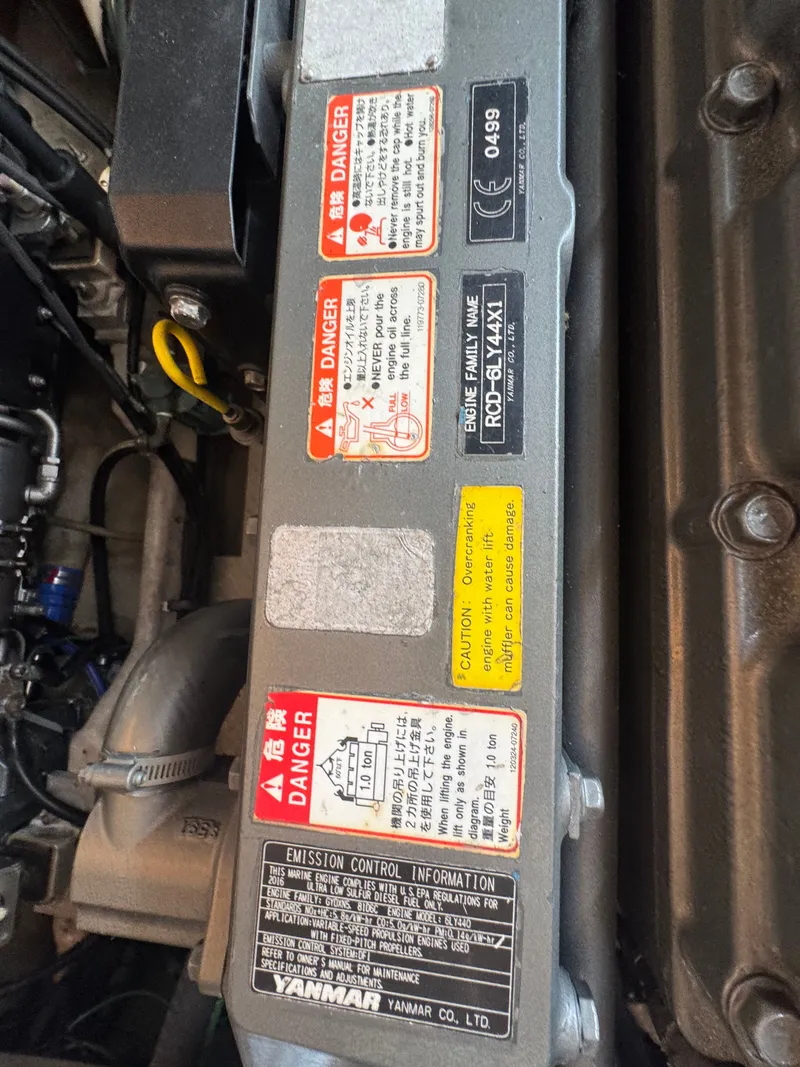 Slide: The Image of Sea Ray 380 Sundancer 1999 - 53