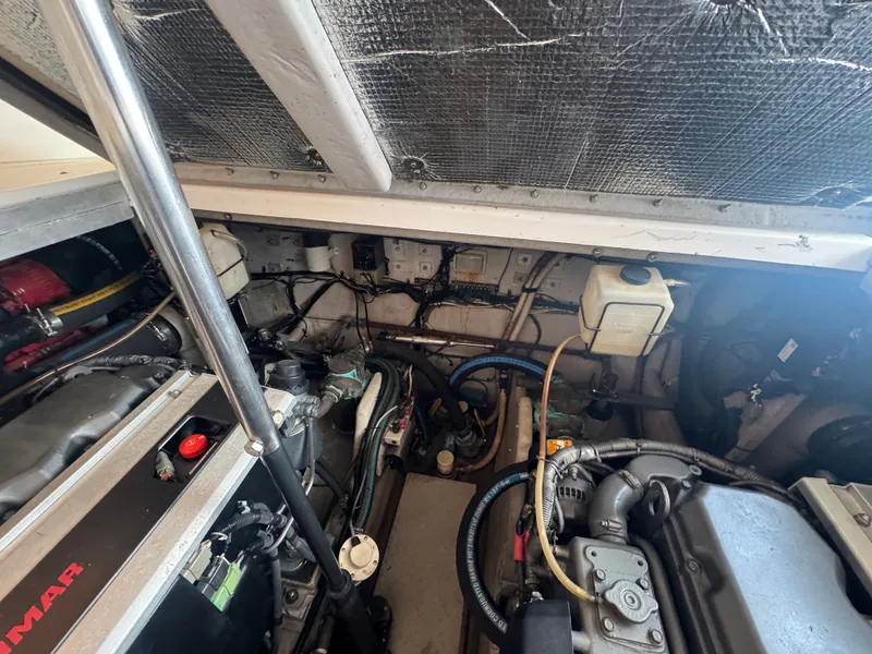 Slide: The Image of Sea Ray 380 Sundancer 1999 - 58