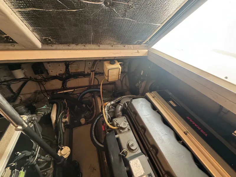 Slide: The Image of Sea Ray 380 Sundancer 1999 - 61