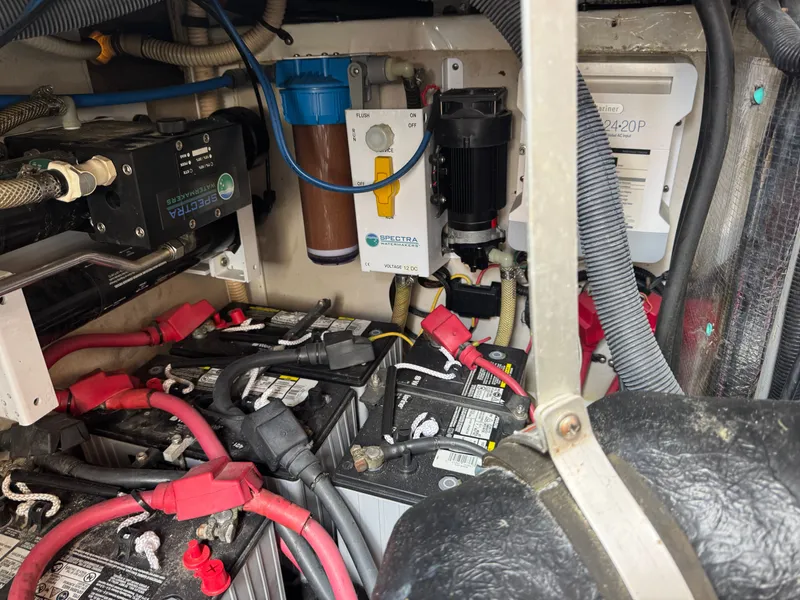 Slide: The Image of Sea Ray 380 Sundancer 1999 - 68