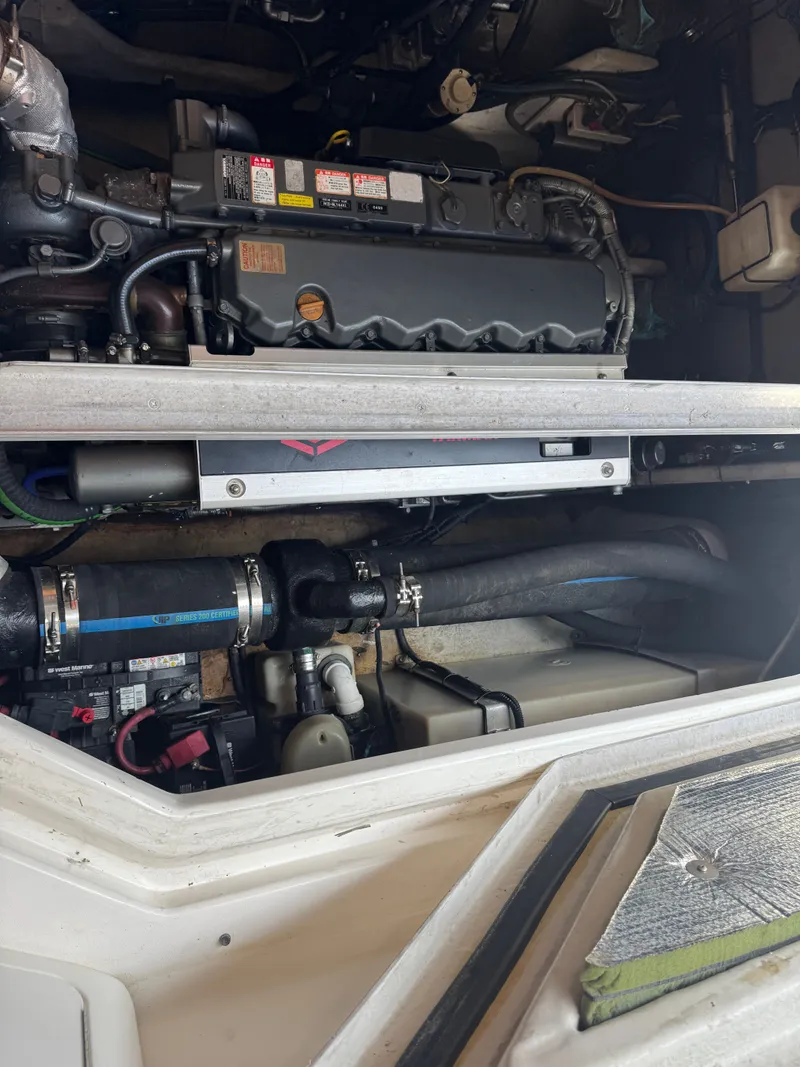 Slide: The Image of Sea Ray 380 Sundancer 1999 - 71