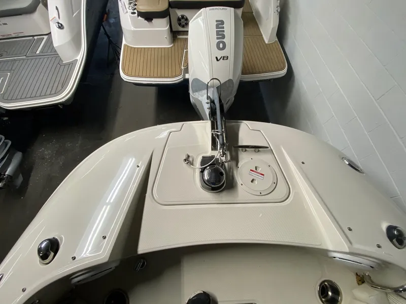 Slide: The Image of Rear view of a 2010 Sea Ray 280 Sundeck with Mercury V8 engine. - 10