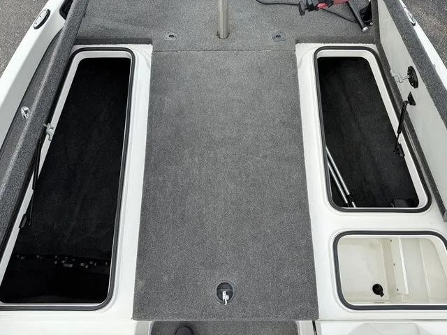 Slide: The Image of Ranger Z118 2013 - 8