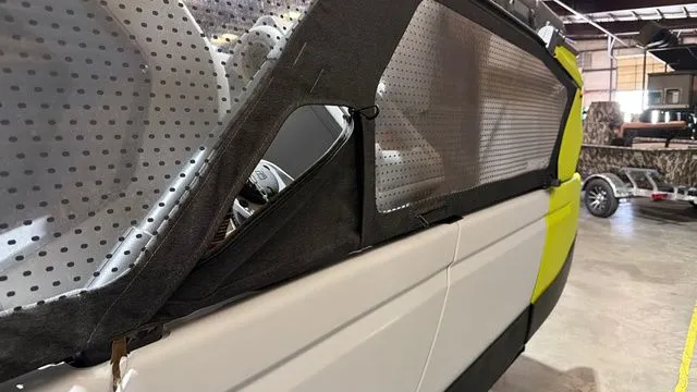 Slide: The Image of Sea-Doo Switch 21 W/ 230HP 2023 - 20