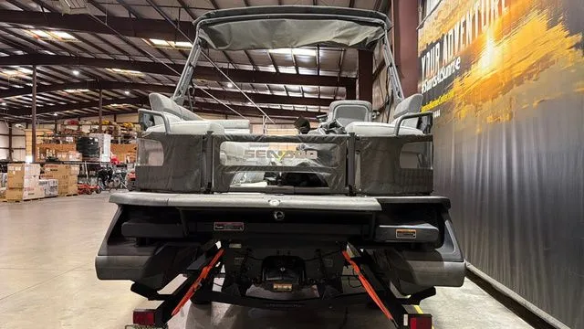 Slide: The Image of Sea-Doo Switch 21 W/ 230HP 2023 - 4