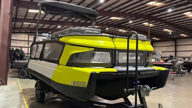 Slide: The Image of Sea-Doo Switch 21 W/ 230HP 2023 - 7