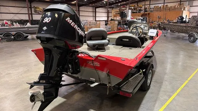 Slide: The Image of Tracker Pro Team 190 W/ Mercury 90 2006 - 5