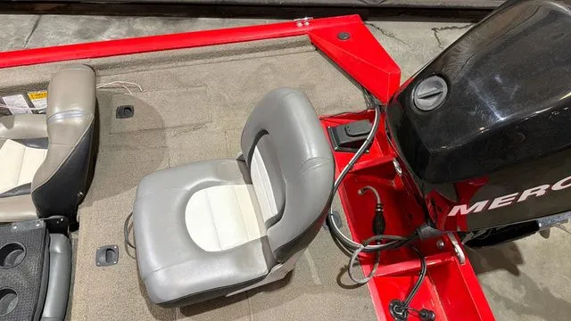 Slide: The Image of Tracker Pro Team 190 W/ Mercury 90 2006 - 9