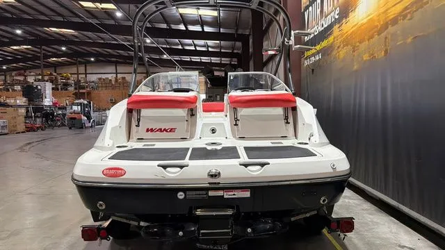 Slide: The Image of Sea-Doo Wake 210 Twin Jet 2010 - 4