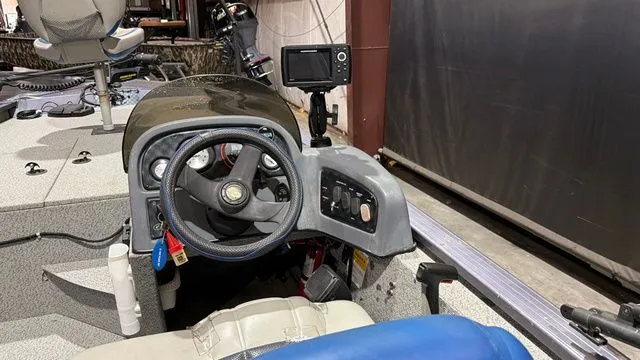 Slide: The Image of G3 Eagle 175 W/ Yamaha 50 2007 - 11