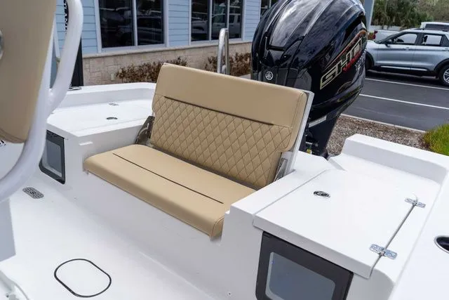 Slide: The Image of Sportsman Masters 227 Bay Boat 2026 - 18