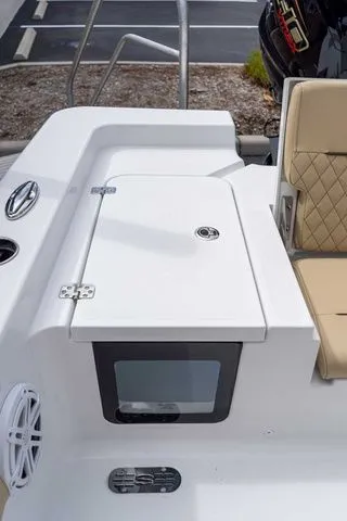 Slide: The Image of Sportsman Masters 227 Bay Boat 2026 - 21