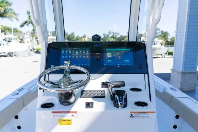 Slide: The Image of Sportsman Masters 247OE Bay Boat 2026 - 14